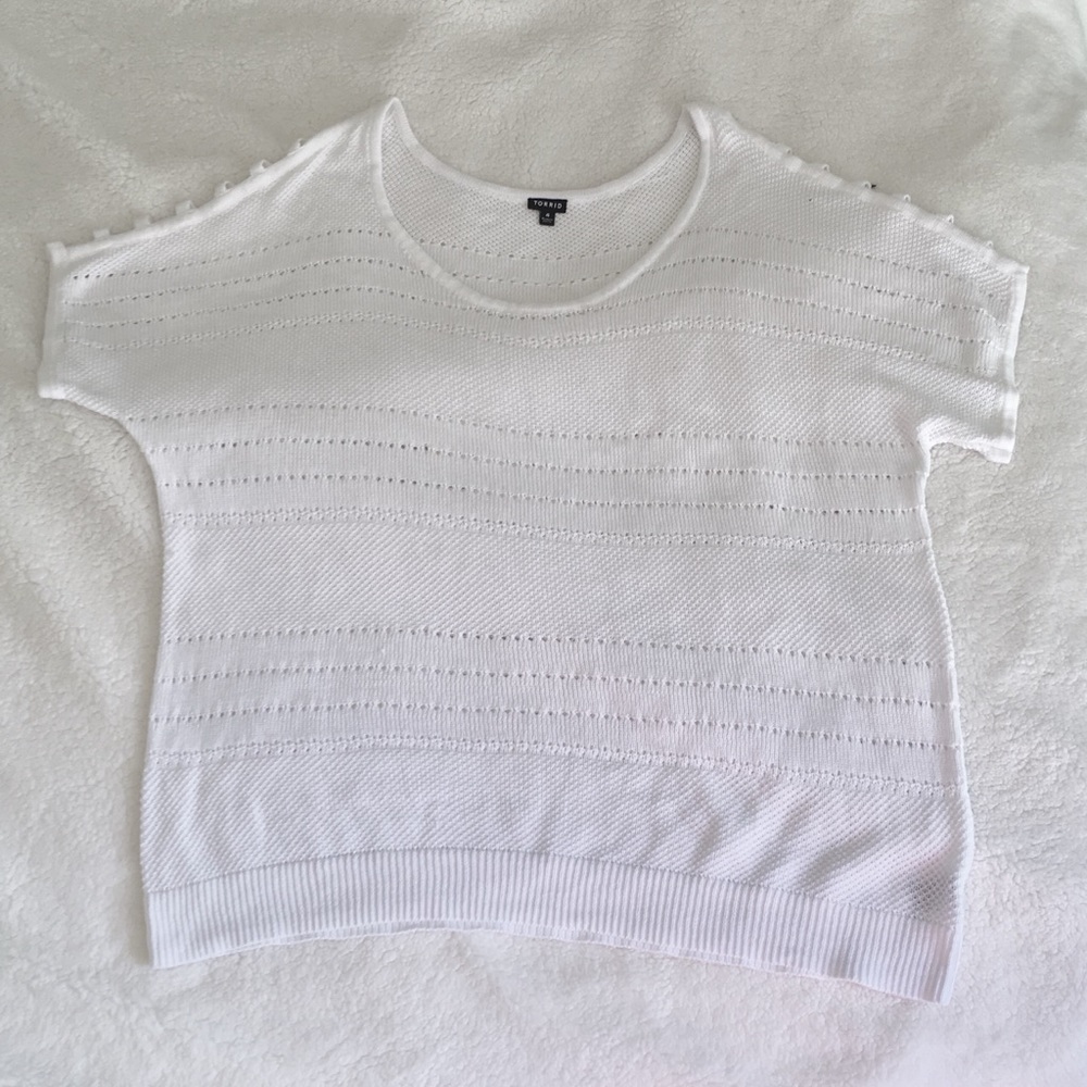 Torrid Sweater Size 4 Shoulder Arm Cutouts